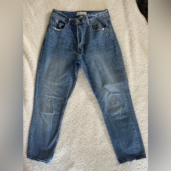 Abercrombie Fitch High Rise Mom Jean Curve Love Blue Denim Distressed Size 28 - Picture 2 of 9